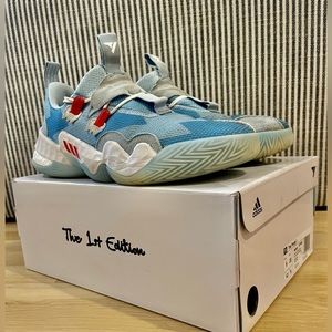 Trae Young “Icee” basketball shoes